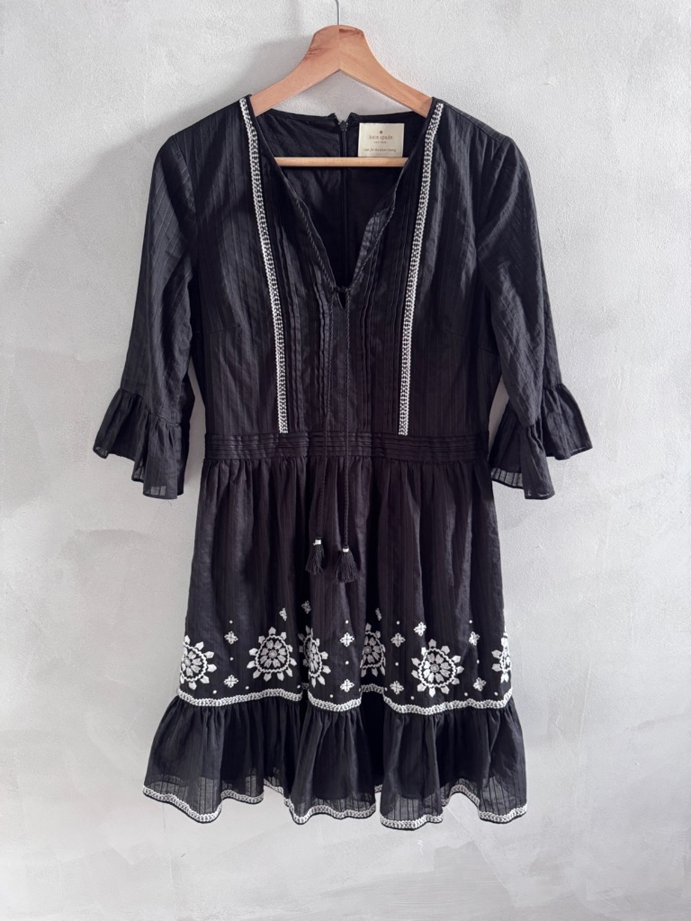 kate spade - Black Dress with White Embroidered Design - Size 8